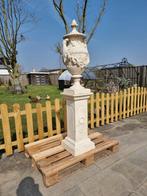 Large Urn with Pedestal - Vaas - gietijzer, Antiek en Kunst