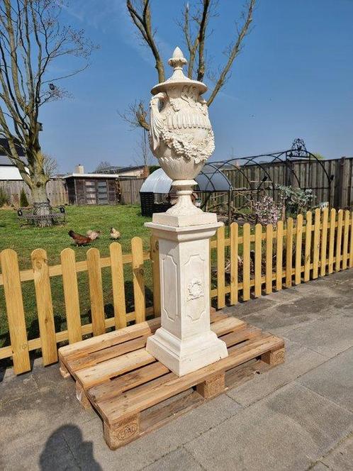 Large Urn with Pedestal - Vaas - gietijzer, Antiek en Kunst, Curiosa en Brocante