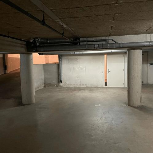 Parkeerplaats Hoge Nieuwstraat gevonden in Den-haag, Huizen en Kamers, Huizen te huur, Direct bij eigenaar