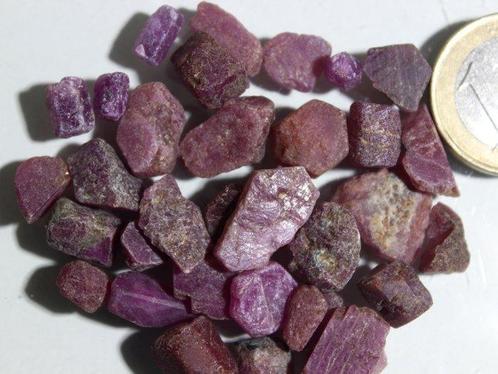 Cts. 160.0 Natuurlijke ruwe robijn Exemplaar- 32 g, Verzamelen, Mineralen en Fossielen