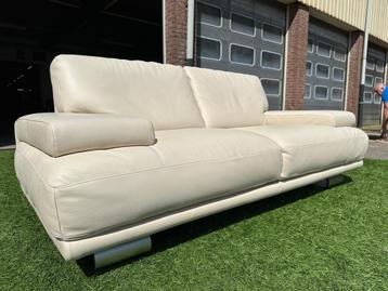 Bank NATUZZI  bankstel  design gebroken wit/creme  leer