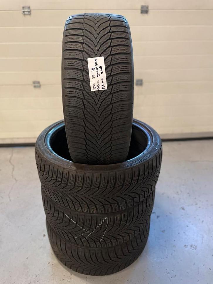 235/35/19 NEXEN WINGUARD SPORT 5,5MM 2 STUKS 180,- (2018), Auto-onderdelen, Banden en Velgen, 19 inch, Winterbanden, 235 mm, Personenwagen