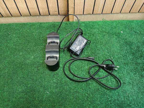 Veiling - Sony Playstation 5 Controller Station - In Nette s, Spelcomputers en Games, Spelcomputers | Sony PlayStation Consoles | Accessoires