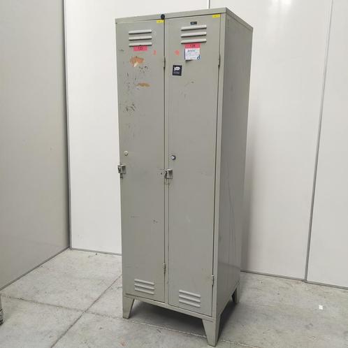 2-deurs retro industriële metalen lockerkast - met schade, Verzamelen, Retro, Ophalen of Verzenden