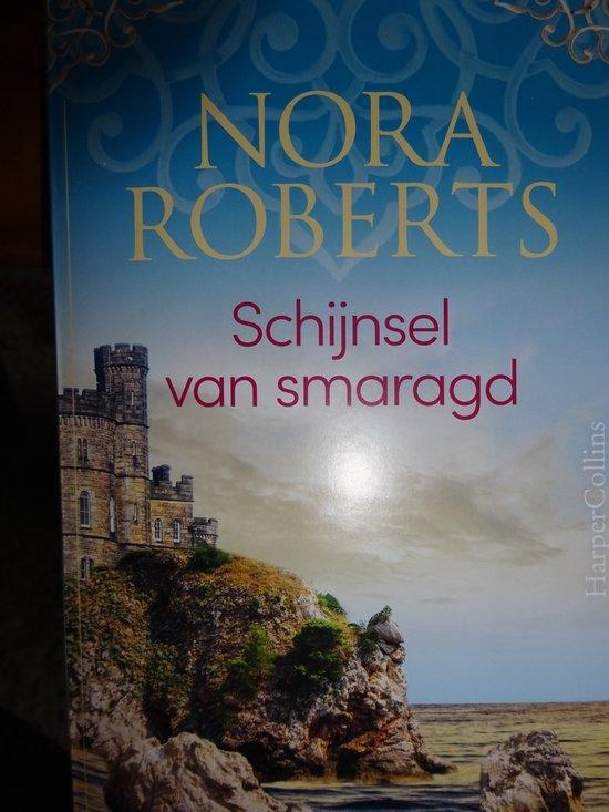 Schijnsel van smaragd (Special) 9789402714968 Nora Roberts, Boeken, Romans, Zo goed als nieuw, Verzenden