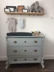 Veel grenen brocante commodes en ladekasten allerlei maten