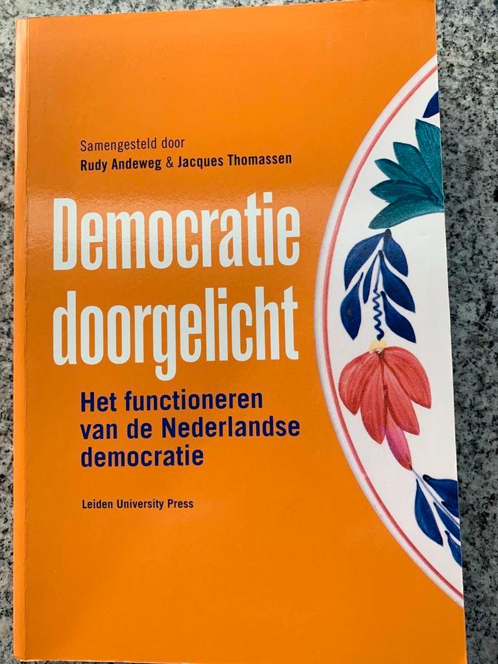 Democratie doorgelicht, Boeken, Politiek en Maatschappij, Politiek en Staatkunde, Nederland, Gelezen, Verzenden