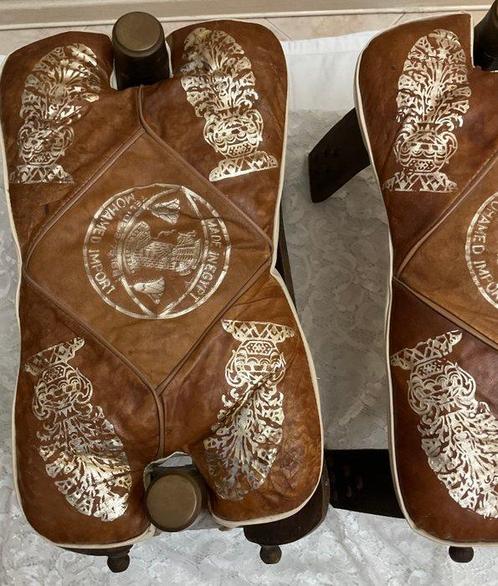 Mohamed import - Kruk (2) - Hout, Leder - paar Egyptische, Antiek en Kunst, Curiosa en Brocante