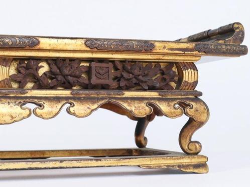 Boeddhistische objecten - Boeddhistische altaartafel, Antiek en Kunst, Antiek | Overige Antiek