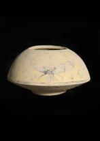 Indus Vallei Terracotta Vaartuig met zoomorfe figuren, Antiek en Kunst