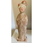 Oud Chinees, Tang-dynastie Terracotta Dikke Dame-figuur. 37