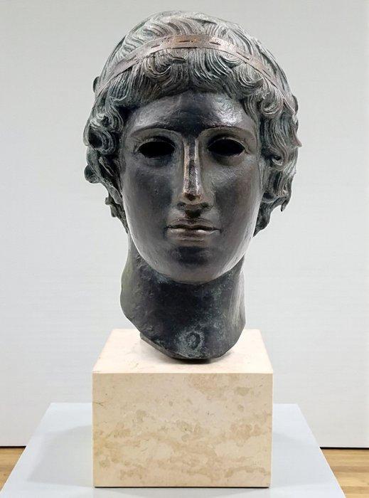 Hoofd - Bronzekopf eines Epheben mit Siegerbinde - Brons,, Antiek en Kunst, Antiek | Keramiek en Aardewerk