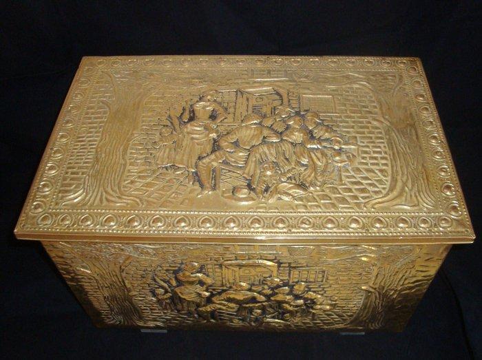 Kist - Verguld messing - Kolenbak van messing, Antiek en Kunst, Antiek | Overige Antiek