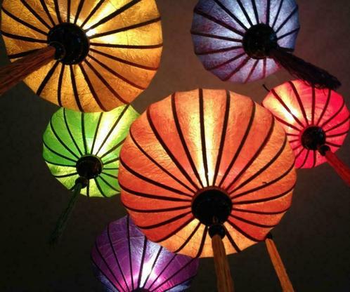 Chinese lampionnen als hanglamp zorgen voor prachtige sfeer, Huis en Inrichting, Lampen | Hanglampen, Nieuw, Hout, Stof, Overige materialen