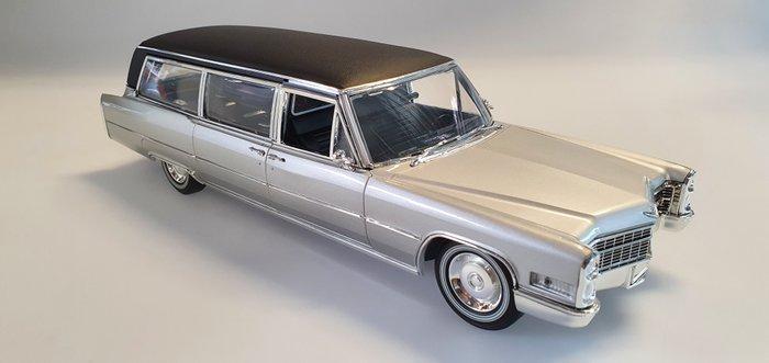 Greenlight 1:18 - Modelauto - Cadillac Limousine 1966 -, Hobby en Vrije tijd, Modelauto's | 1:5 tot 1:12