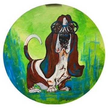 Bassethond met bril - ronde schilderij - groene achtergrond beschikbaar voor biedingen