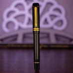 Parker - Centennial Black with Gold Trim (GT) - Vulpen, Verzamelen, Pennenverzamelingen, Nieuw