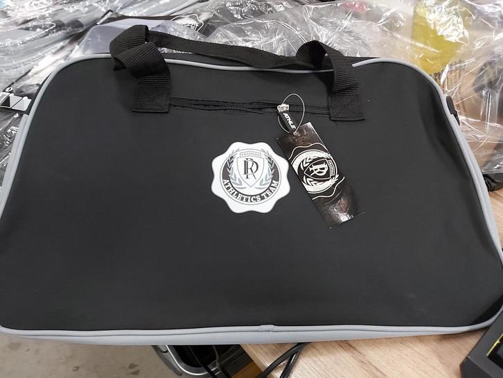 Sporttas, Sieraden, Tassen en Uiterlijk, Tassen | Reistassen en Weekendtassen, Verzenden