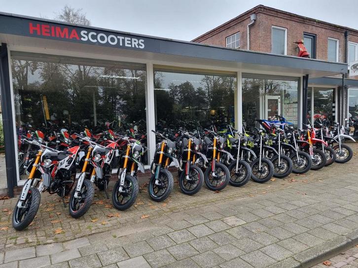 Rieju MRT 50 / Pro / Trophy  NIEUW 2025, Fietsen en Brommers, Brommers | Derbi, Nieuw, Maximaal 45 km/u, Ophalen