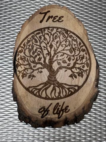 Boomschijf met lasergravering tree of life beschikbaar voor biedingen