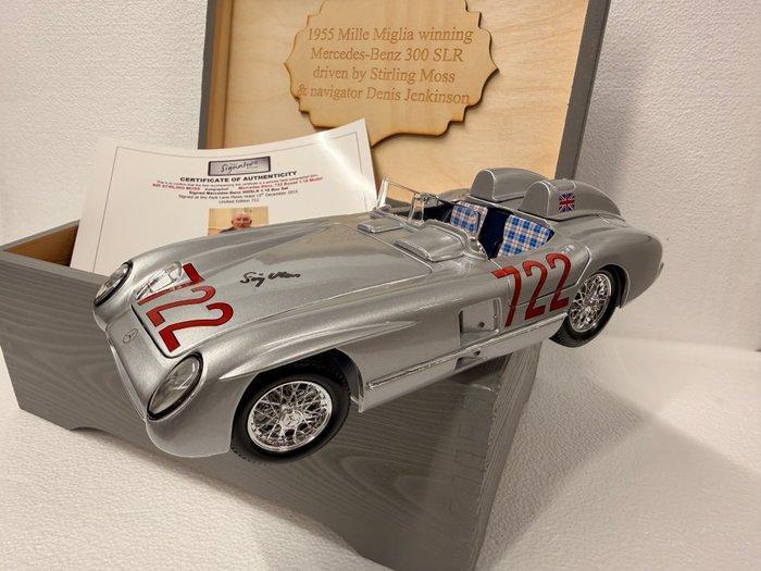 Stirling Moss - Scale 1/18 modelcar, Verzamelen, Automerken, Motoren en Formule 1
