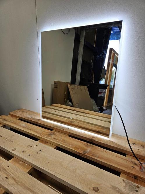 Spiegel Gliss Design Style rondom Standaard LED Verlichting, Huis en Inrichting, Badkamer | Badkamermeubels, Nieuw, Ophalen of Verzenden