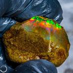 Zeer zeldzame natuurlijke AAA+++ kristalopaal onbehandeld., Verzamelen, Mineralen en Fossielen