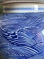 G&C Interiors - Vaas - Porselein - Temple Jar H. 48 cm., Antiek en Kunst