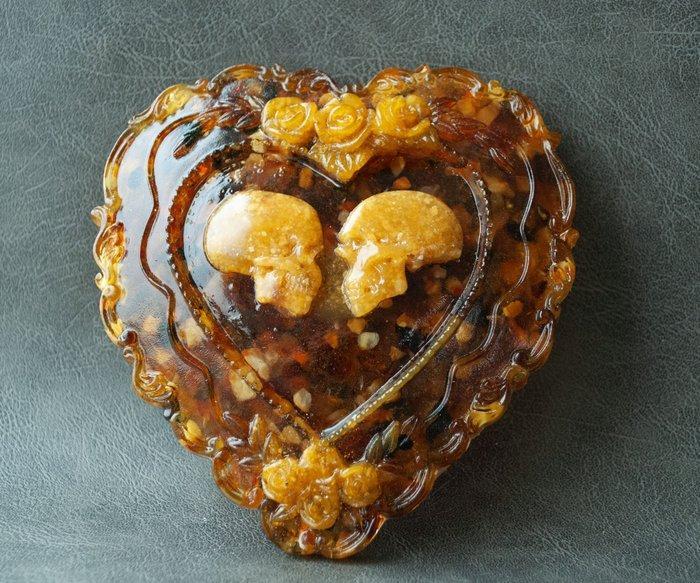 Muurkunst hart schedel beeldje - Baltisch amber - Barnsteen, Antiek en Kunst, Curiosa en Brocante
