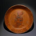 Maya Terracotta Vaas met glyphen. Ø 24 cm. 600–900 na