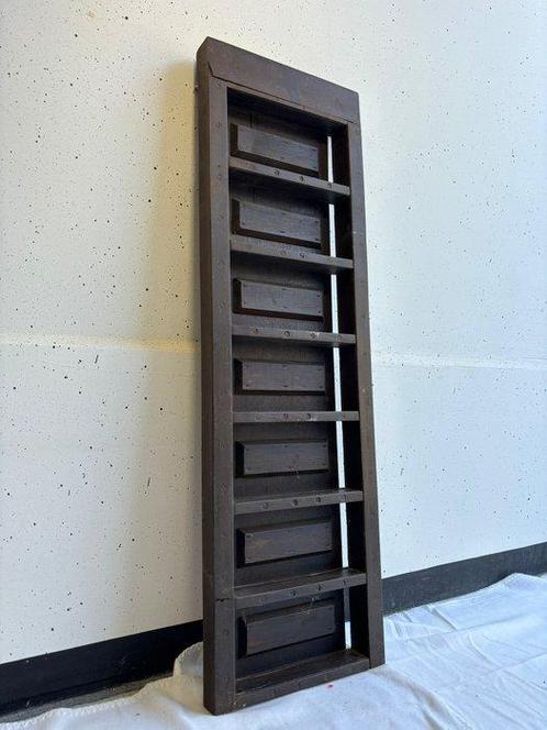 Wandrek - Wandrek uit de Jaren 60 – Donker Hout met Antieke, Antiek en Kunst, Curiosa en Brocante