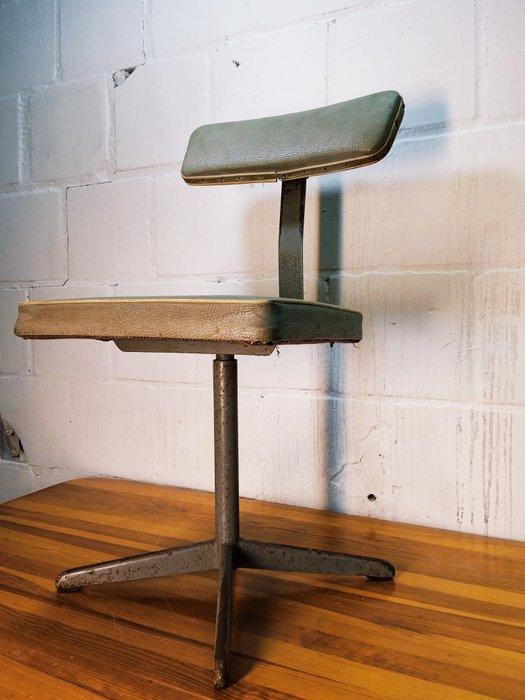 Stoel - Vintage industriële stoel - Staal, nepleer, Antiek en Kunst, Antiek | Wandborden en Tegels