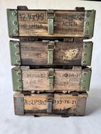 Krat (4) - Militaire industriële dozen. - Hout, Staal