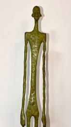 Abdoulaye Derme - sculptuur, “Lhomme silencieux” - 81 cm -