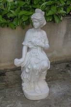 sculptuur, Giovane fanciulla seduta - 100 cm - Wit