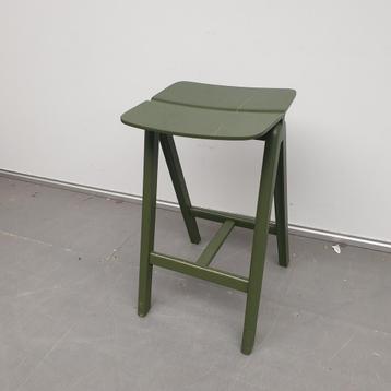 Gispen HAY eiken houten kruk met schade - legergroen - zitho beschikbaar voor biedingen