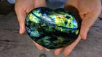 Labradoriet, - Hart Zeldzaam groen - goud luminescentiekleur, Verzamelen, Mineralen en Fossielen