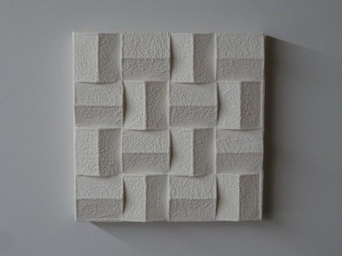 2025 - 95 Wit minimalistisch wandrelief, Antiek en Kunst, Kunst | Designobjecten