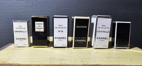 LES EXCLUSIFS DE CHANEL 12 miniatuurversies - Parfumfles, Antiek en Kunst, Antiek | Speelgoed