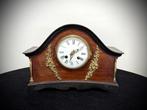 Pendule - met bronzen elementen en touwtjes uurwerk., Antiek en Kunst, Antiek | Klokken