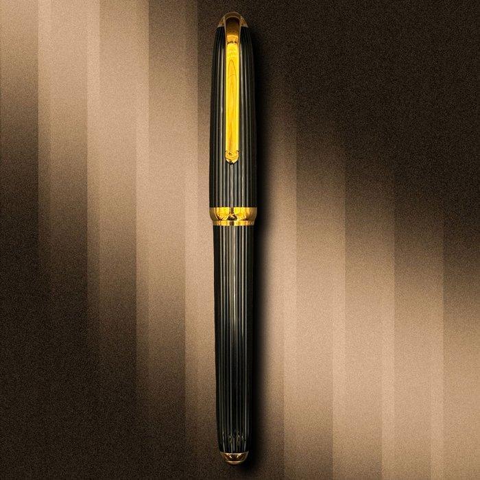 Vendôme Godron (Must de Cartier – variante estilográfica) -, Verzamelen, Pennenverzamelingen