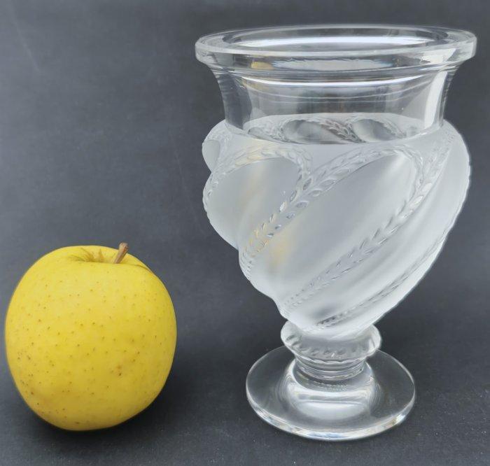 Decoratief ornament - Lalique - Ermenoville - Frankrijk -, Antiek en Kunst, Curiosa en Brocante