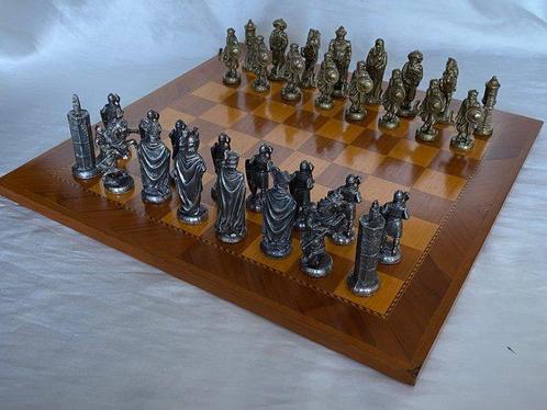 Schaakspel - Vintage houten bord 40 x 40 cm en bronzen, Antiek en Kunst, Curiosa en Brocante