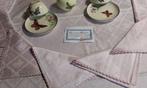 Tafelkleed (13) - 265 cm - 170 cm - Oude borduursels
