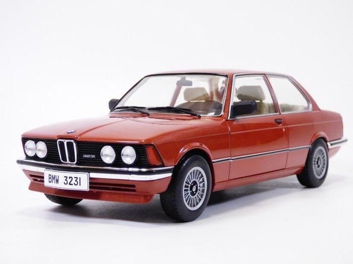 Solido 1:18 - Model sedan - BMW 323i, Hobby en Vrije tijd, Modelauto's | 1:5 tot 1:12