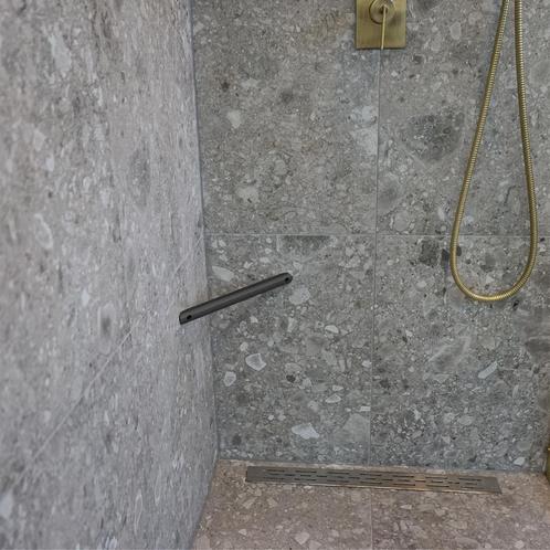 BWS Showerstick de Voetsteun Voor in de Douche Gunmetal, Doe-het-zelf en Verbouw, Sanitair, Ophalen of Verzenden
