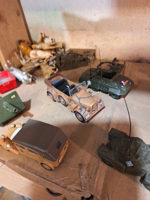 CORGI TOYS, AIRFIX, DINKY TOYS, SOLIDO, BRITAINS, ATLAS,, Kinderen en Baby's, Speelgoed | Overig