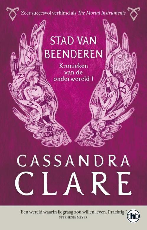 Stad van beenderen / Kronieken van de Onderwereld / 1, Boeken, Kinderboeken | Jeugd | 13 jaar en ouder, Zo goed als nieuw, Verzenden