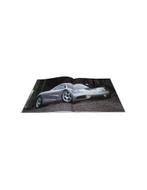 1994 MCLAREN F1 SOFTCOVER BROCHURE ENGELS, Nieuw, Author
