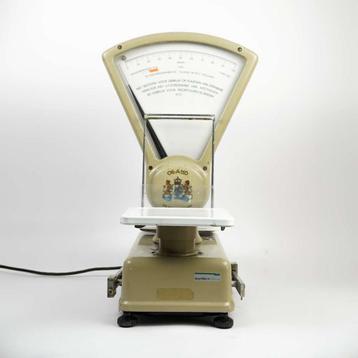 Vintage Olland Weegschaal beschikbaar voor biedingen